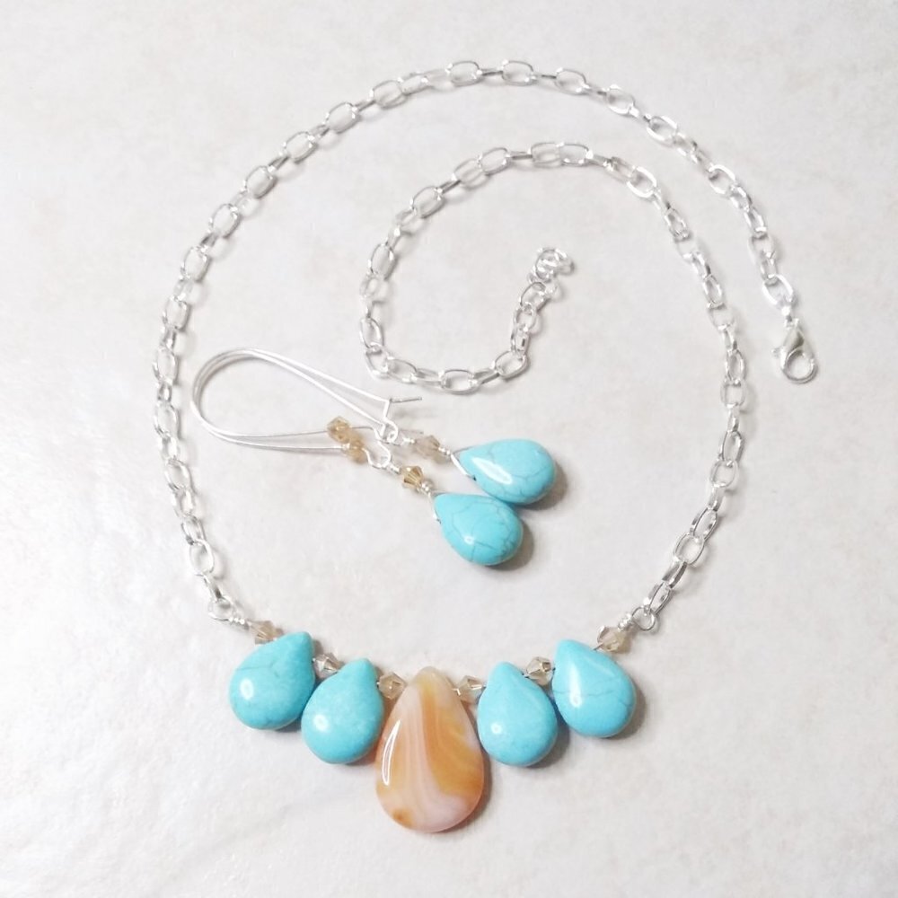 Coastal Cowgirl! Matching Agate + Aqua Howlite! Necklace + Dangle Earrings Set!